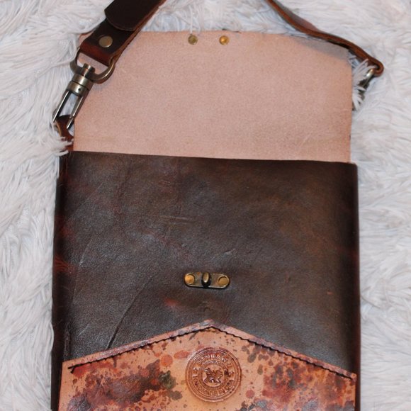 One Of A Kind Don Rawzi Crossbody Handmade Leather Purse - Made in Maryland, USA - Picture 4 of 8
